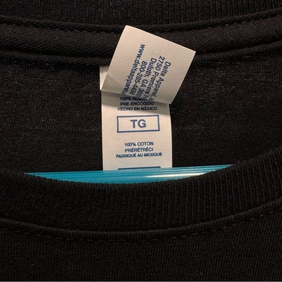 Women’s “big dogs are a girls best friend”, XL, very soft black tshirt - Picture 6 of 6